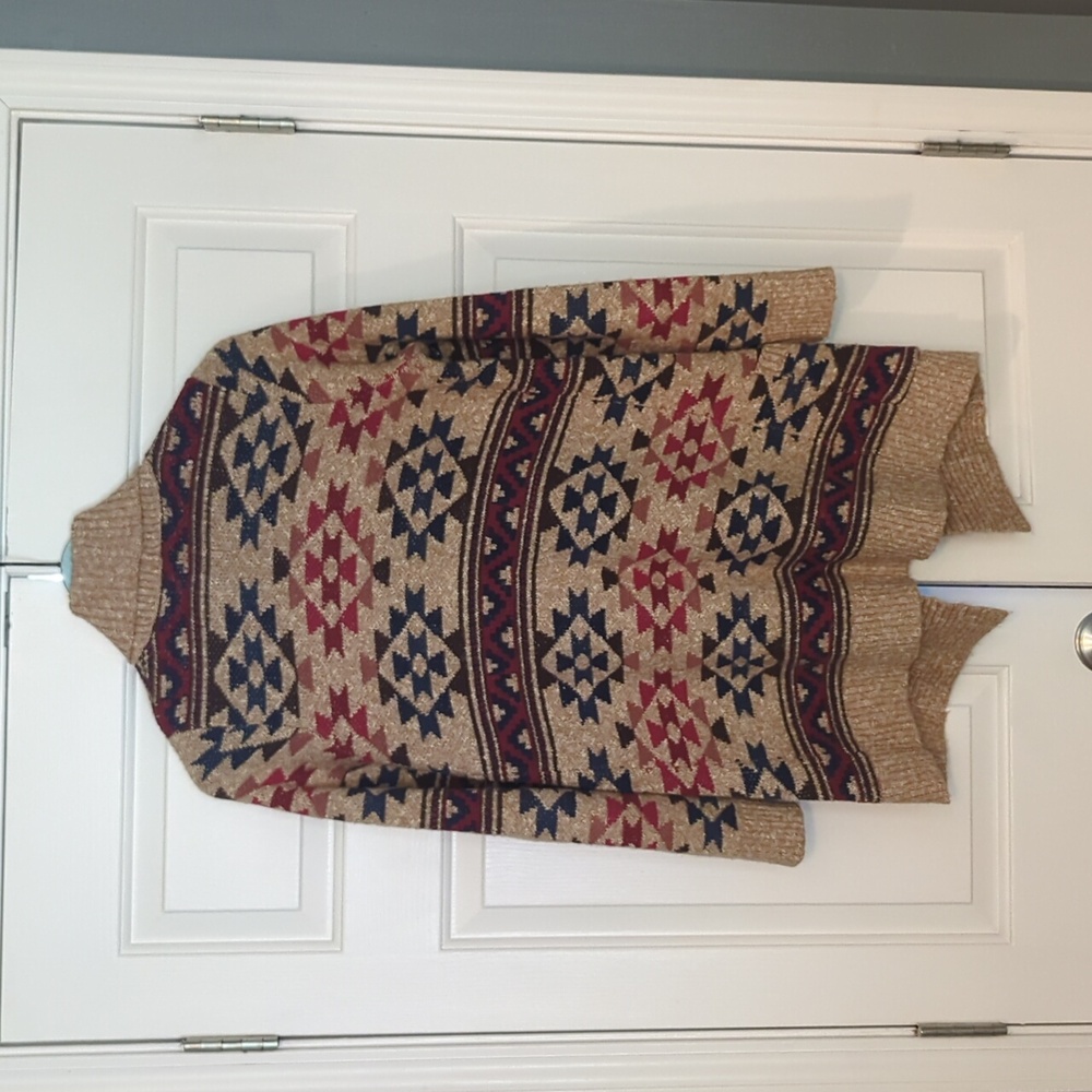 Women's Geometric Patterned Sweater - Tan, Red, Blue - Picture 5 of 5